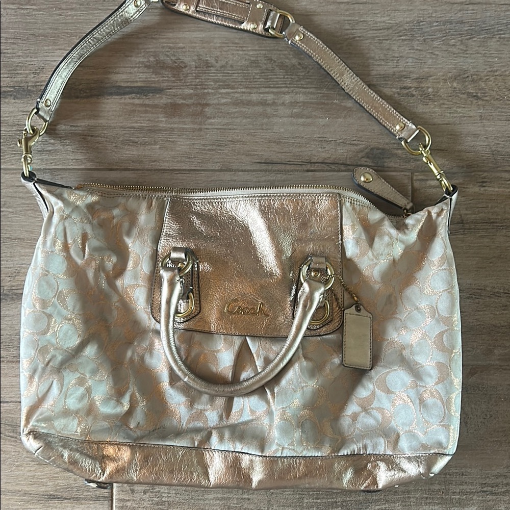 Coach Gold and Cream Shoulder Bag with Elegant Design